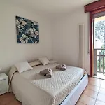 Bookingpeschiera Bei Gardaland Peschiera del Garda