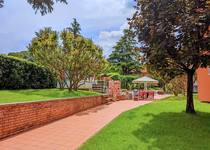 Bookingpeschiera Bei Gardaland *